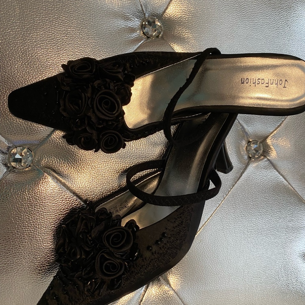 JohnFashion Size 8 Black Mule
